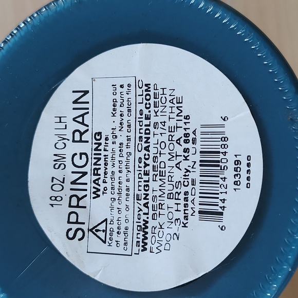 Langley Candle Spring Rain Fragrance - Picture 2 of 3